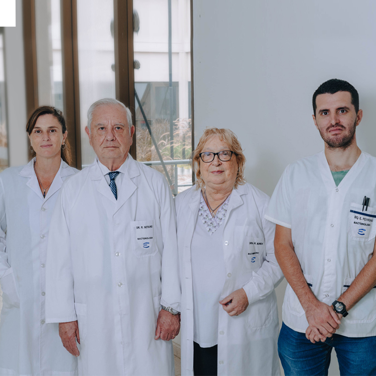 52 años de experiencia